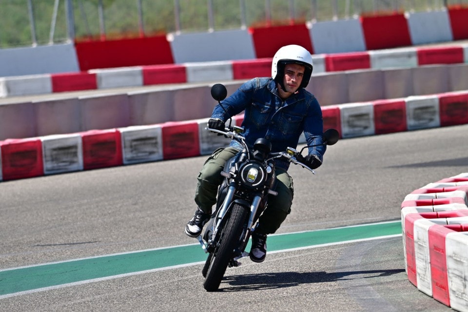 VMoto: il test della gamma scooter 2024